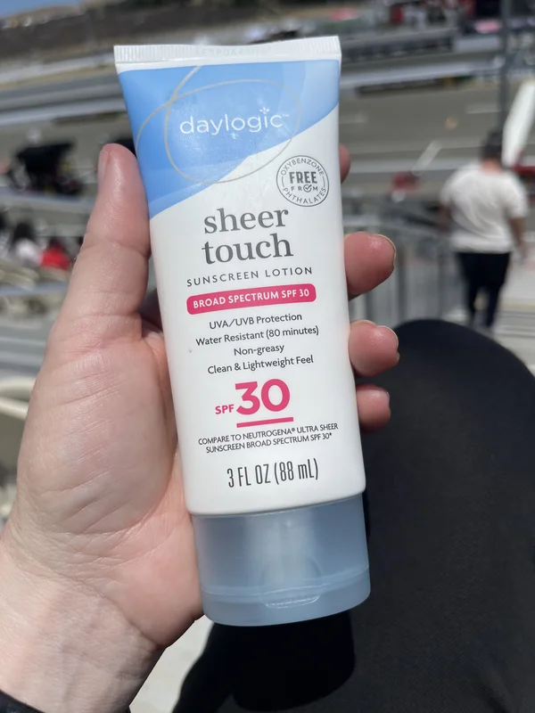Солнцезащитный крем SPF 30 для защиты от солнца